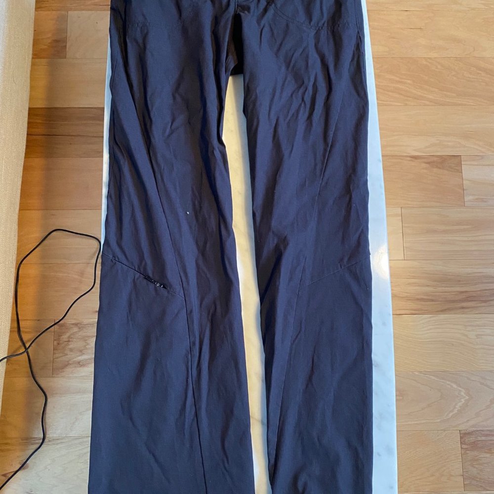Athleta pant with side pocket